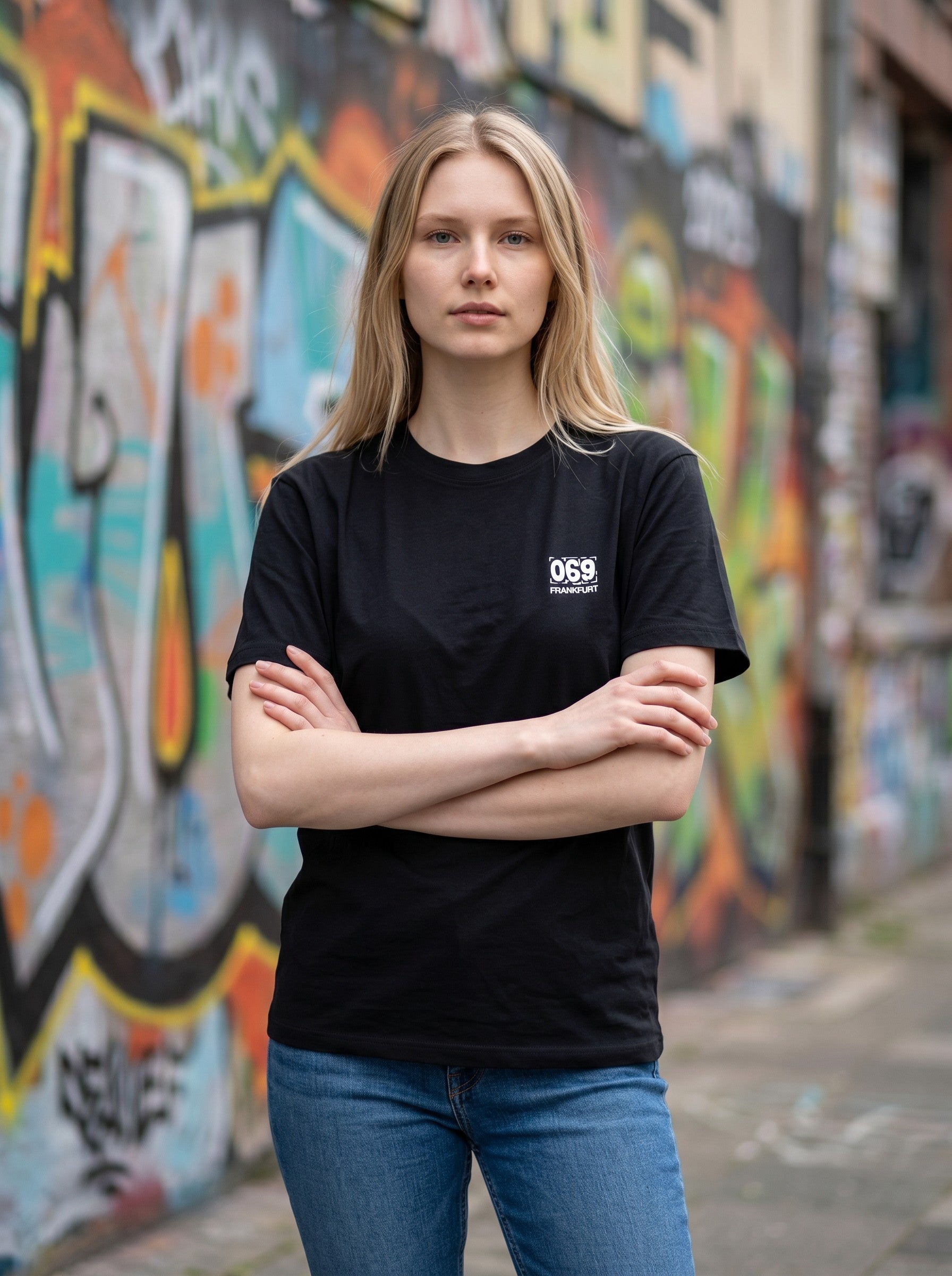 „069“ MINI PRINT T-SHIRT – DEEP BLACK