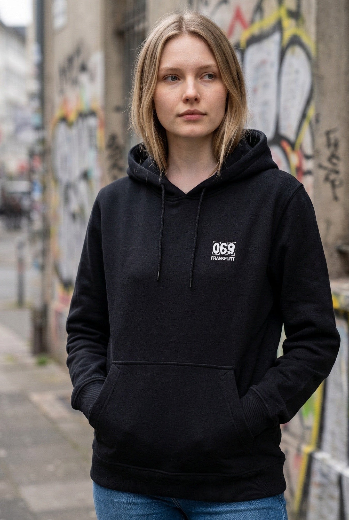 „069“ MINI PRINT HOODIE – DEEP BLACK