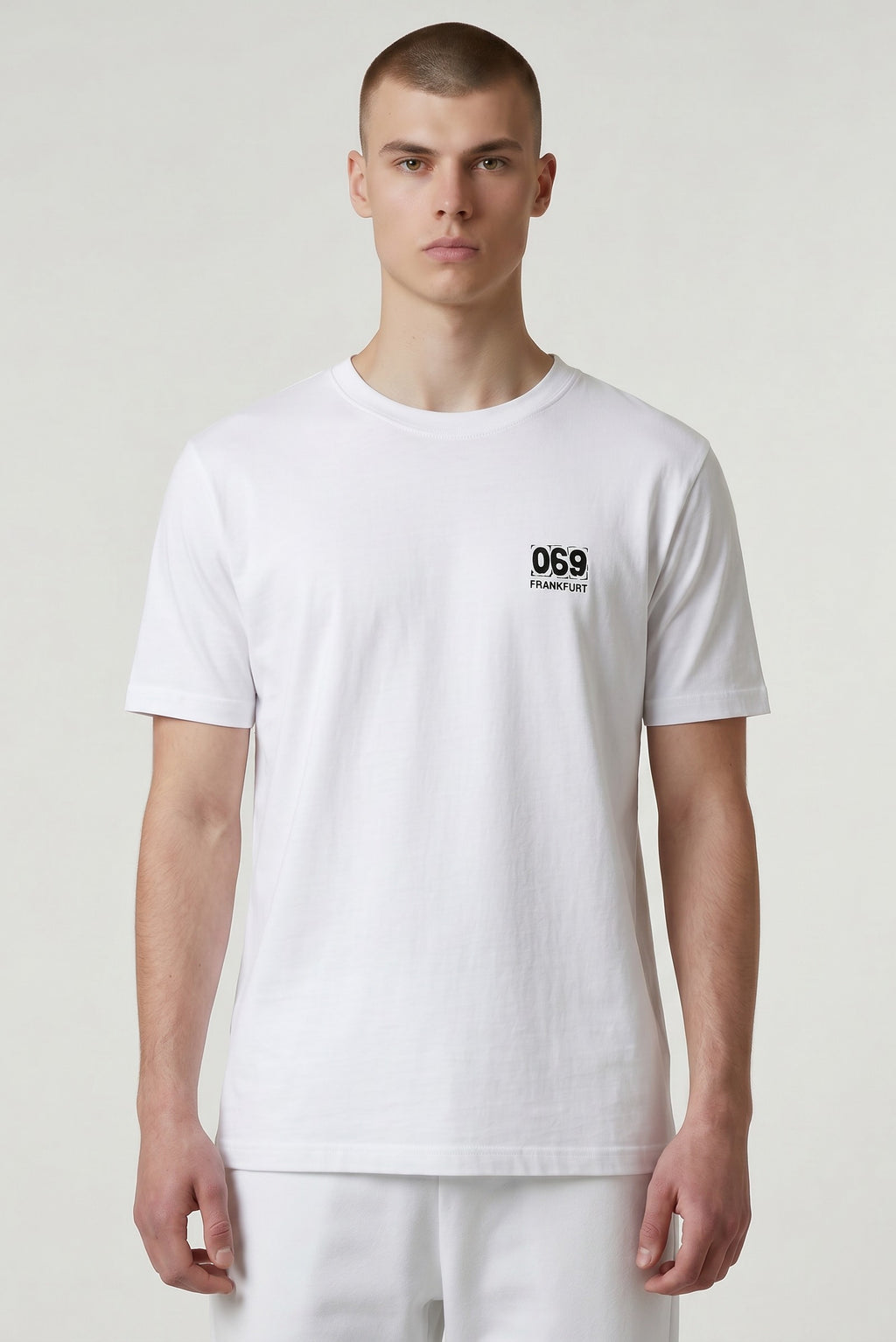 „069“ MINI PRINT T-SHIRT – PURE WHITE