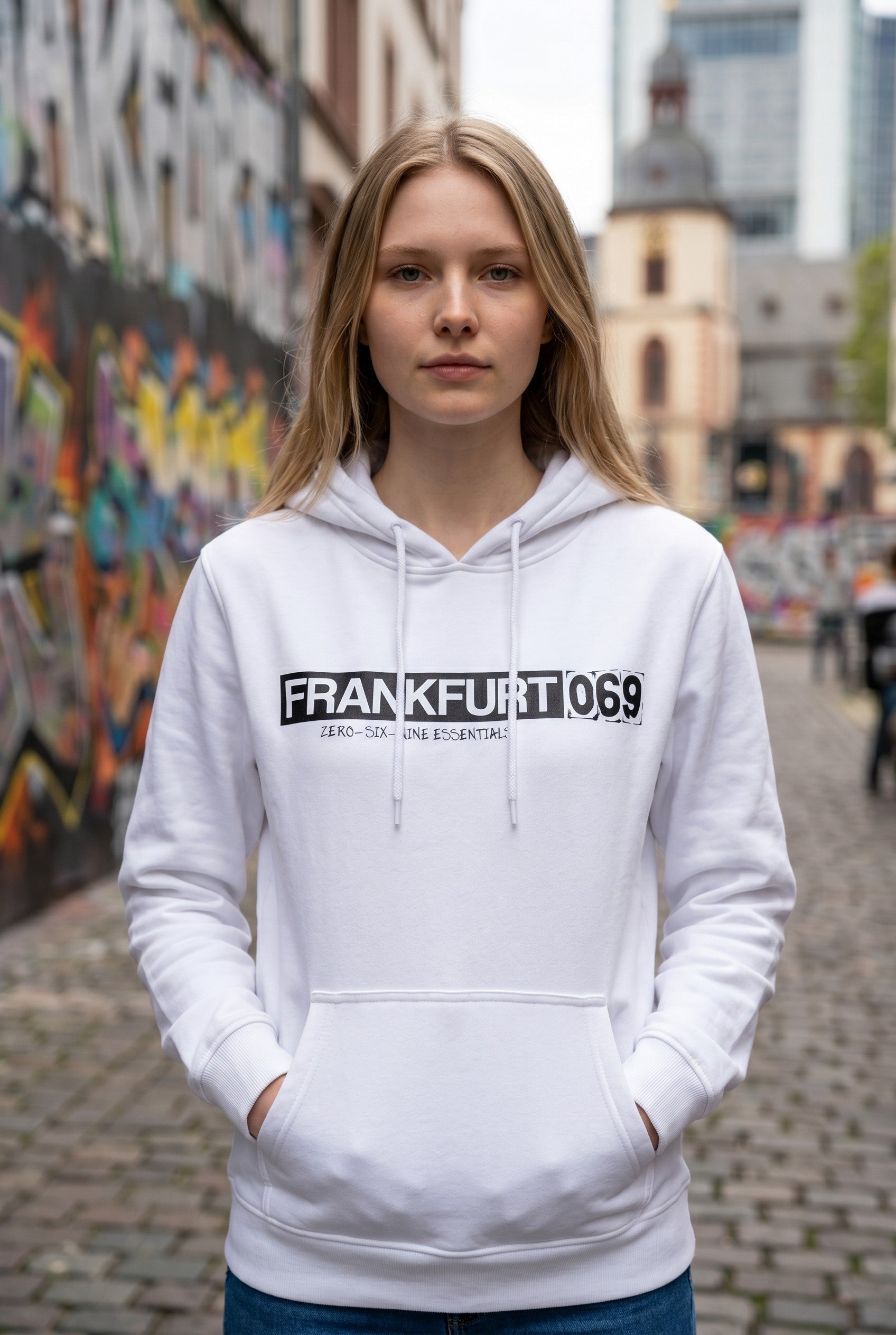 FRANKFURT 069 BOX HOODIE – PURE WHITE