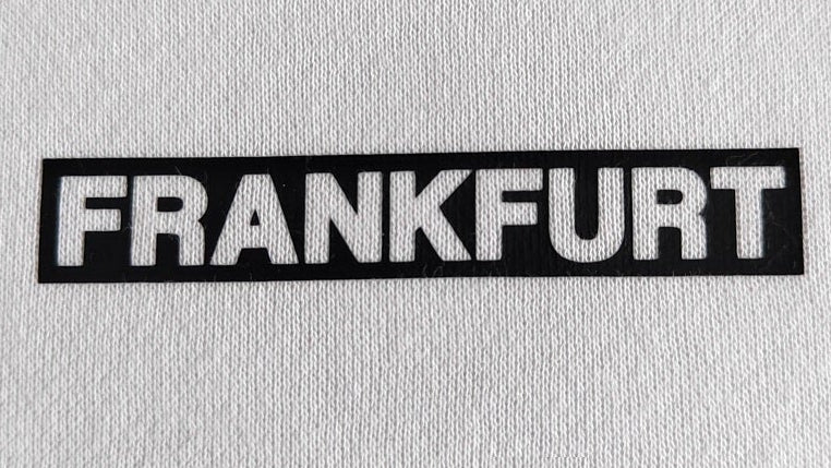 ESSENTIALS: FRANKFURT 069 - PURE WHITE