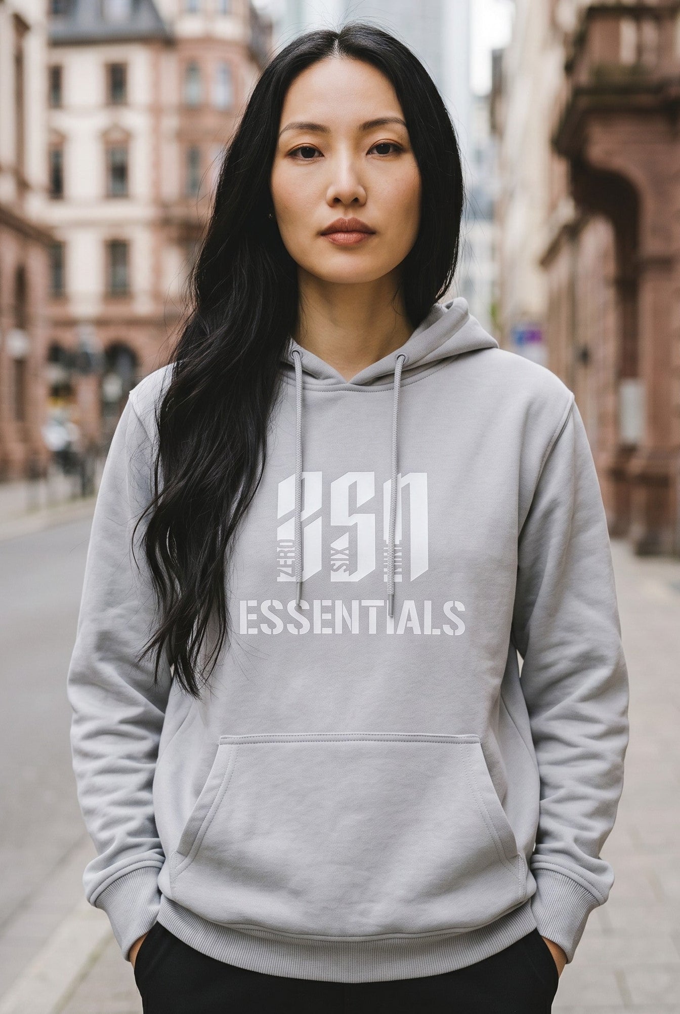 ZSN ESSENTIALS LOGO HOODIE – LIGHT ASPHALT