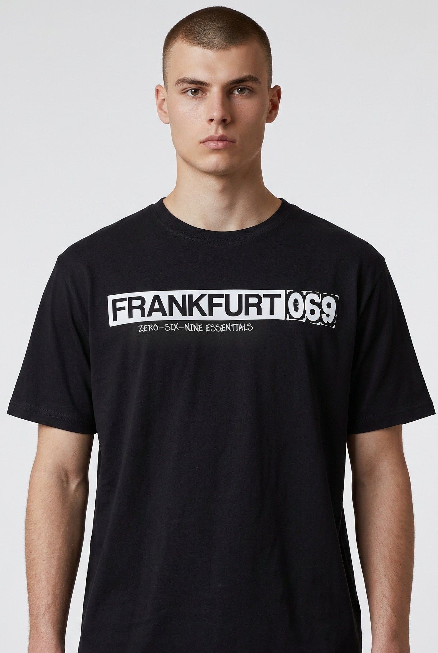 FRANKFURT 069 BOX T-SHIRT – DEEP BLACK