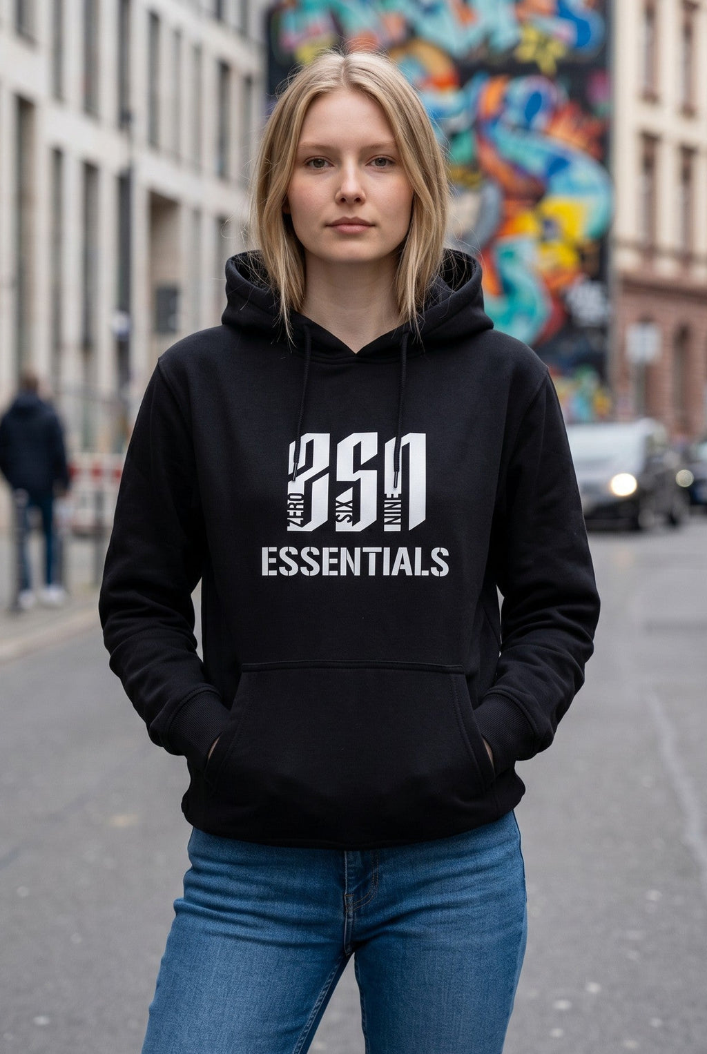 ZSN ESSENTIALS LOGO HOODIE – DEEP BLACK