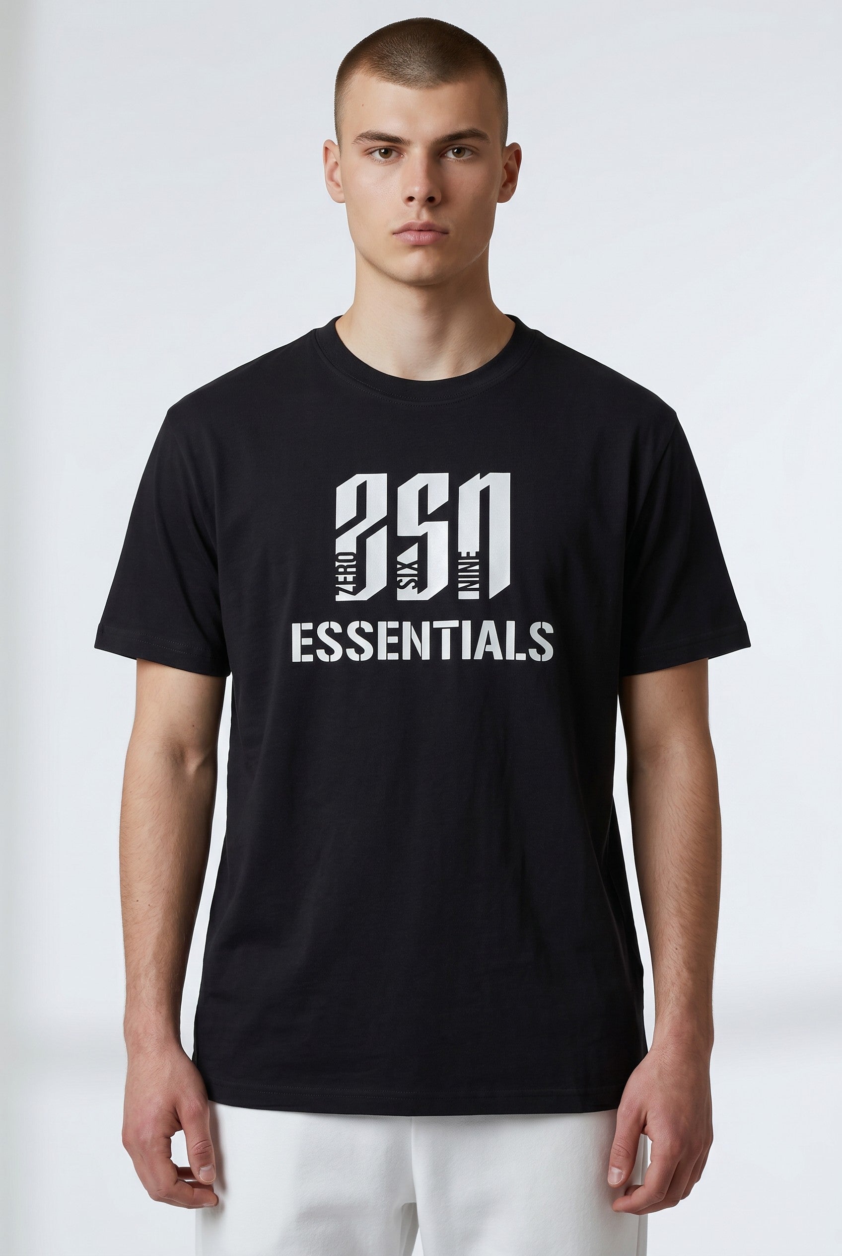 ZSN ESSENTIALS LOGO T-SHIRT – DEEP BLACK